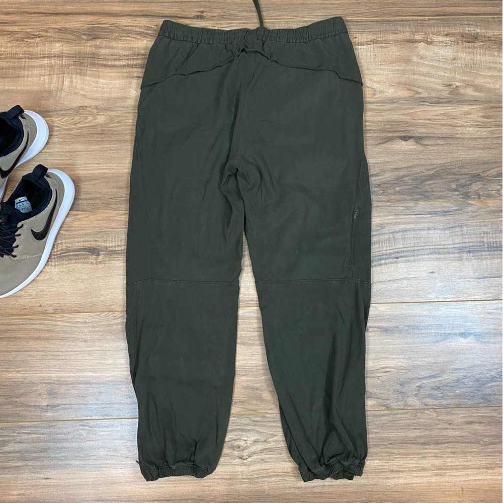 Lululemon Essential Affinity Jogger Women's 8 Color Green - Picture 10 of 14